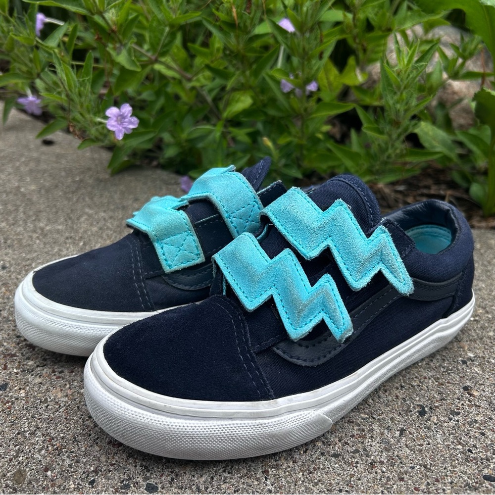 VANS Big Kid size 2